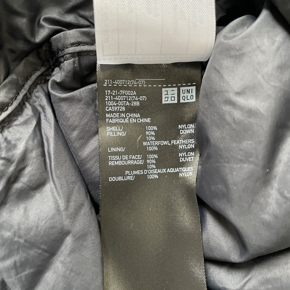 Uniqlo Lightweight Puffer Jacket - Picture 4 of 5
